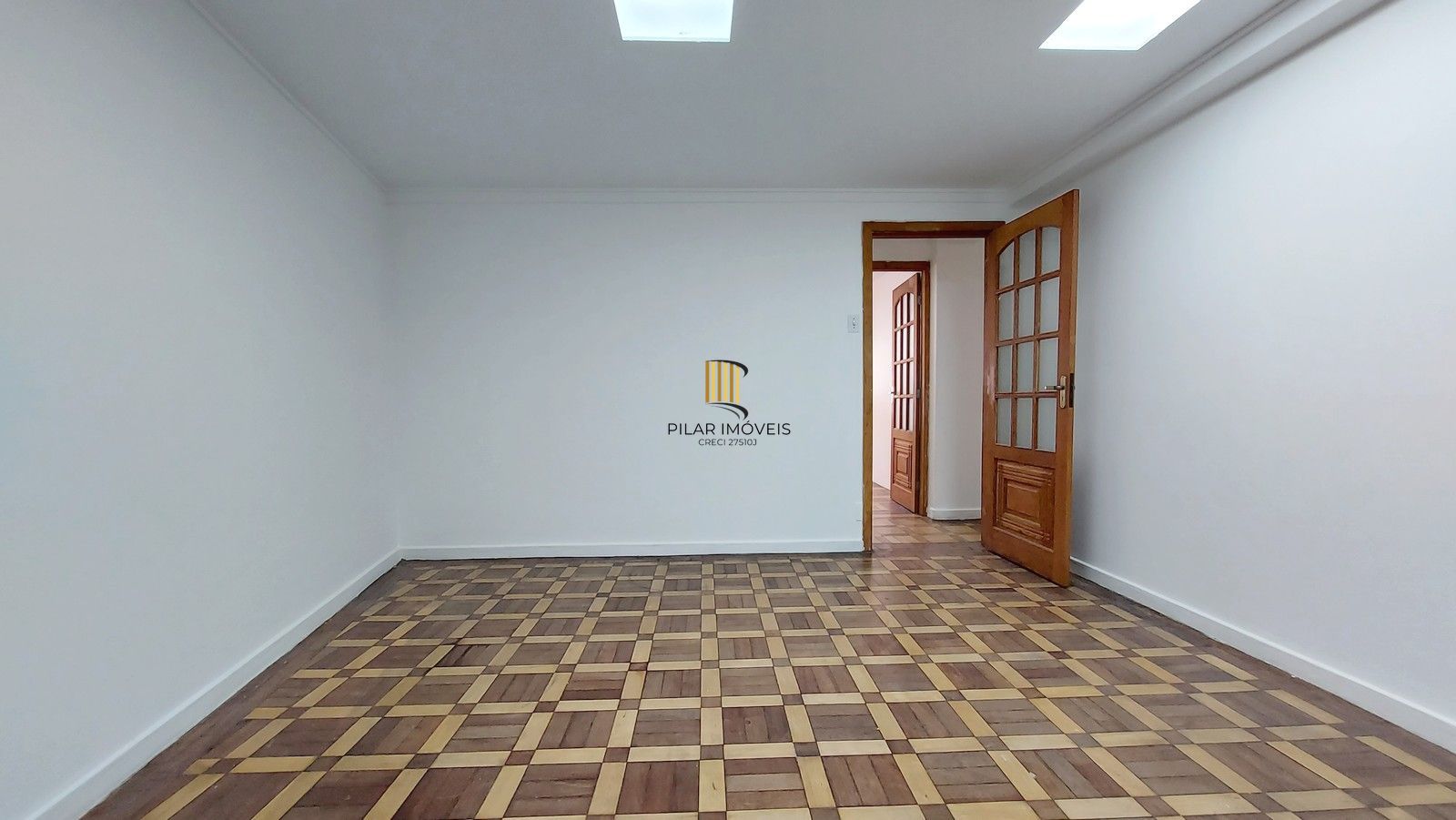 Sala a venda com 95m²