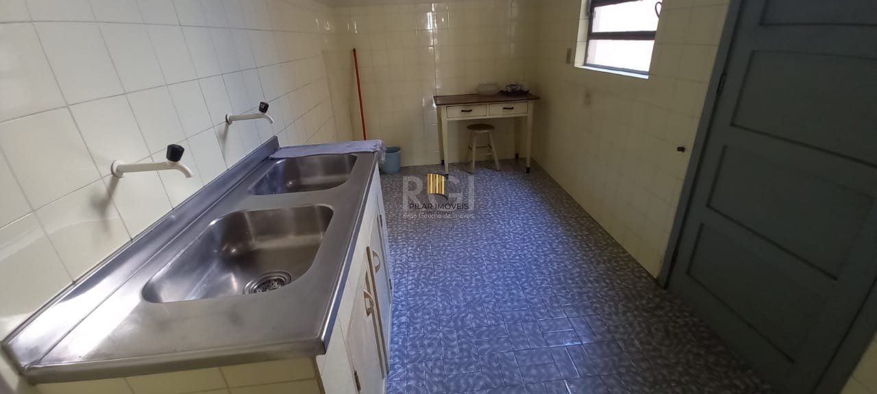 Predio para Venda - 300m², 0 dormitórios, Floresta