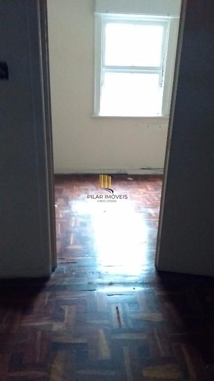 Casa para Venda - 485m², 5 dormitórios, sendo 1 suites, 1 vaga - Petrópolis