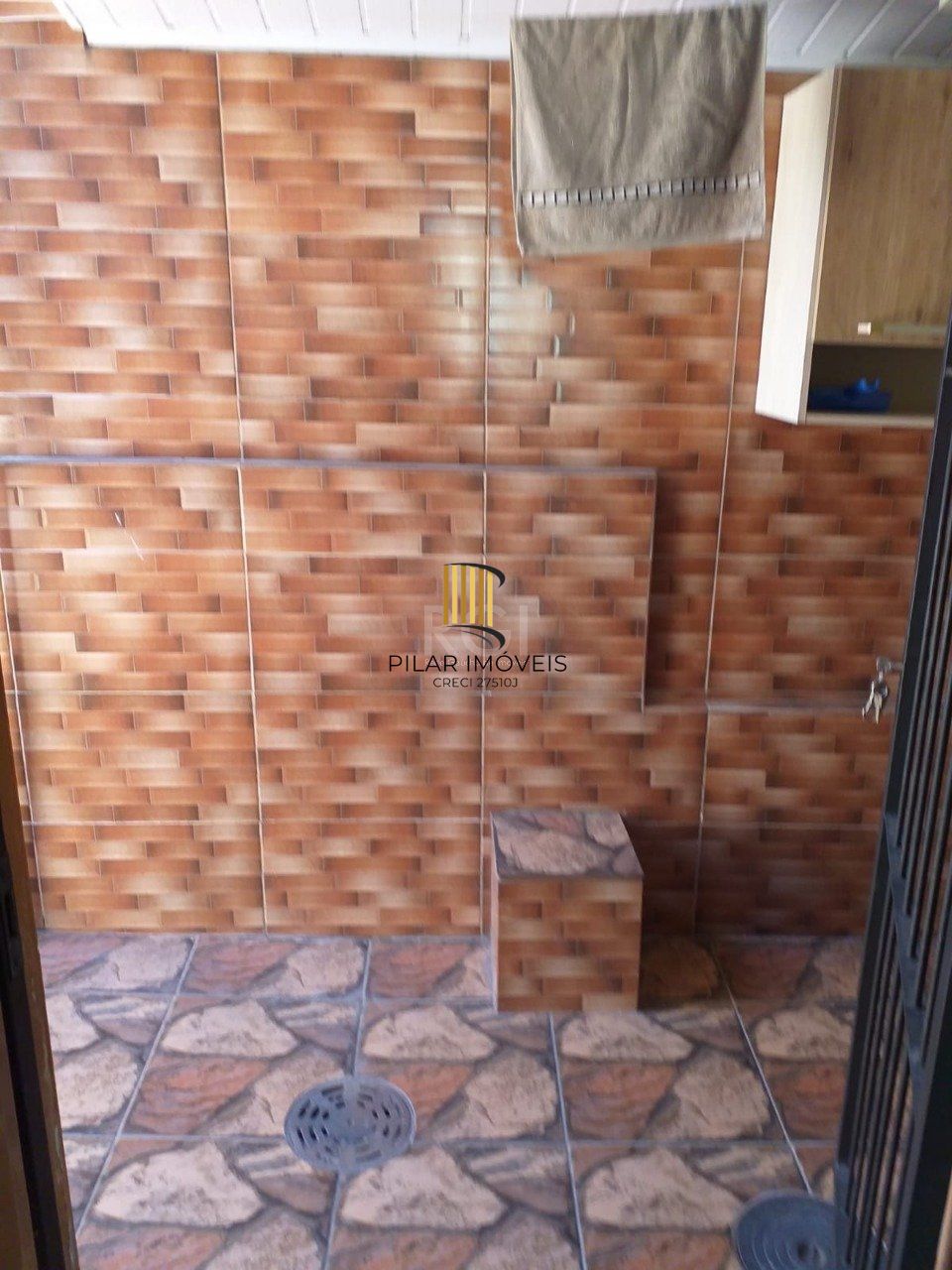 Casa 1 Dormitório(s) Bairro Camaquã