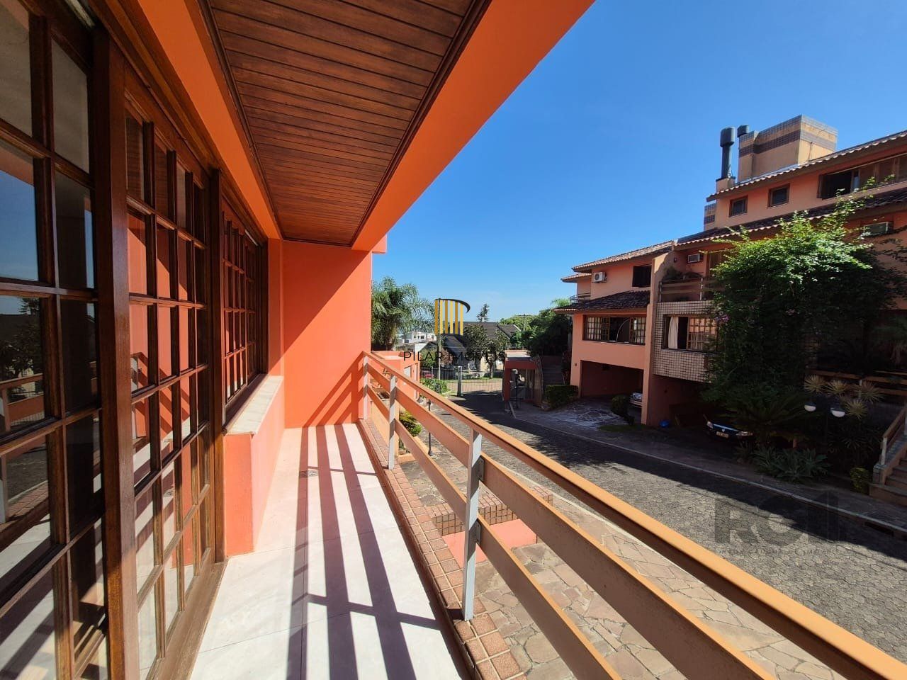 Casa de Condomínio 3 dormitórios no bairro Menino Deus