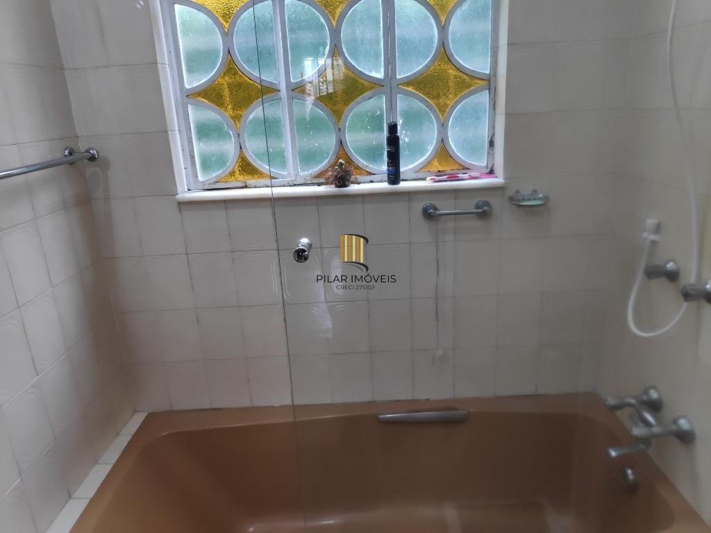 Casa para Venda - 460m², 3 dormitórios, 3 vagas - Três Figueiras
