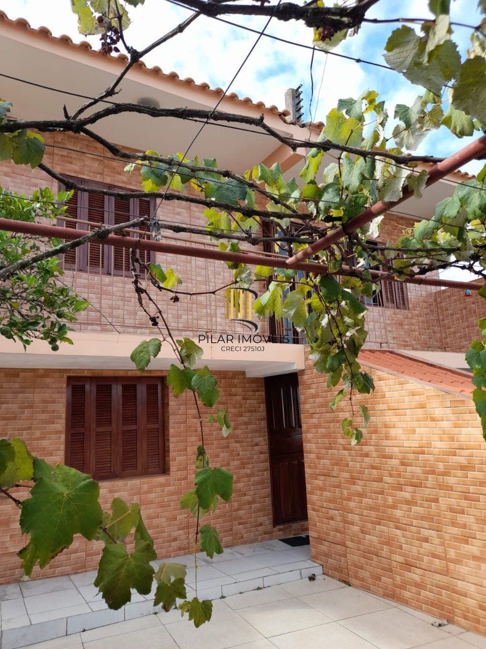 Casa 3 dormitórios no bairro Cascata