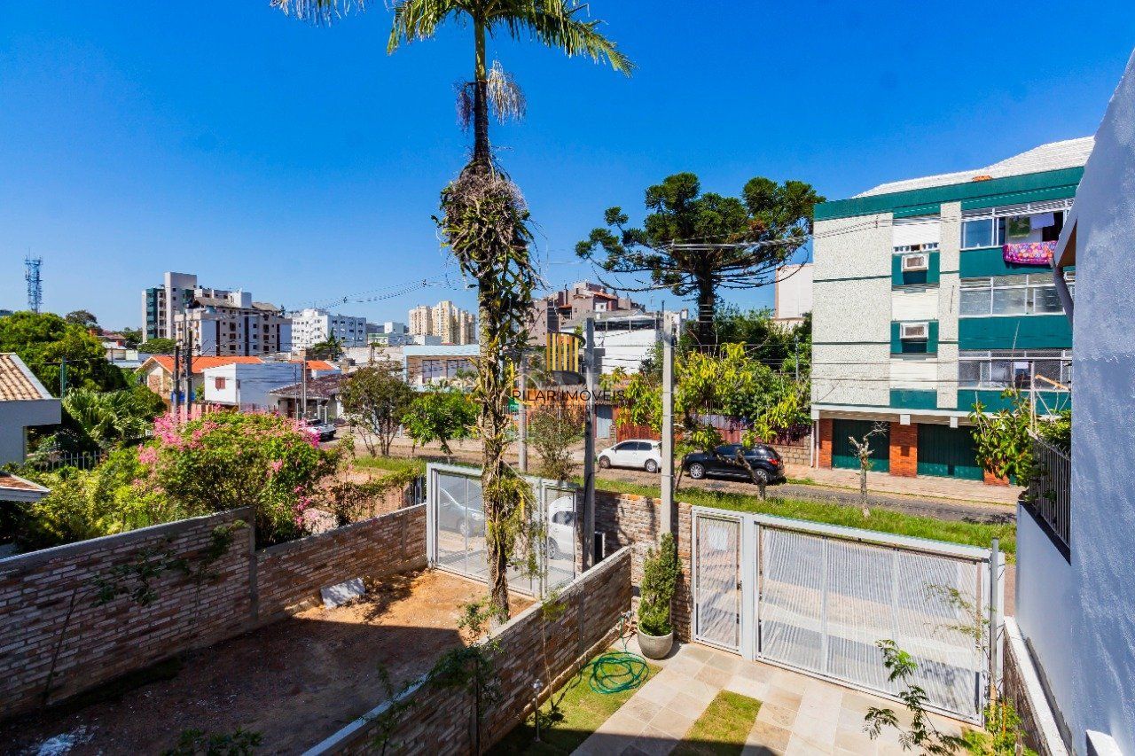 Casa 3 dormitórios no bairro Jardim São Pedro
