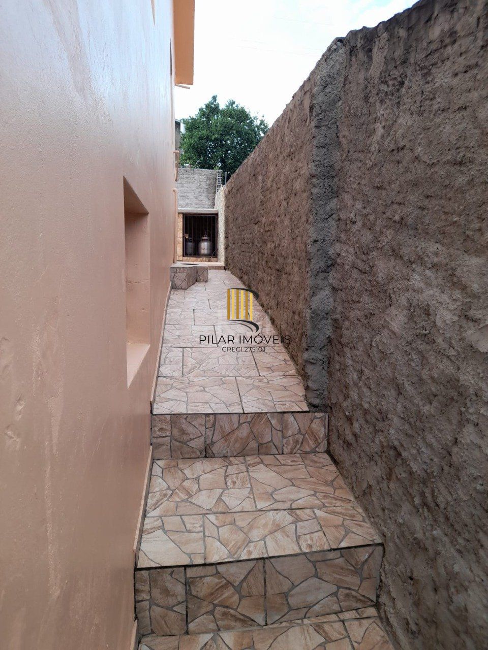 Casa 3 dormitórios no bairro Cascata