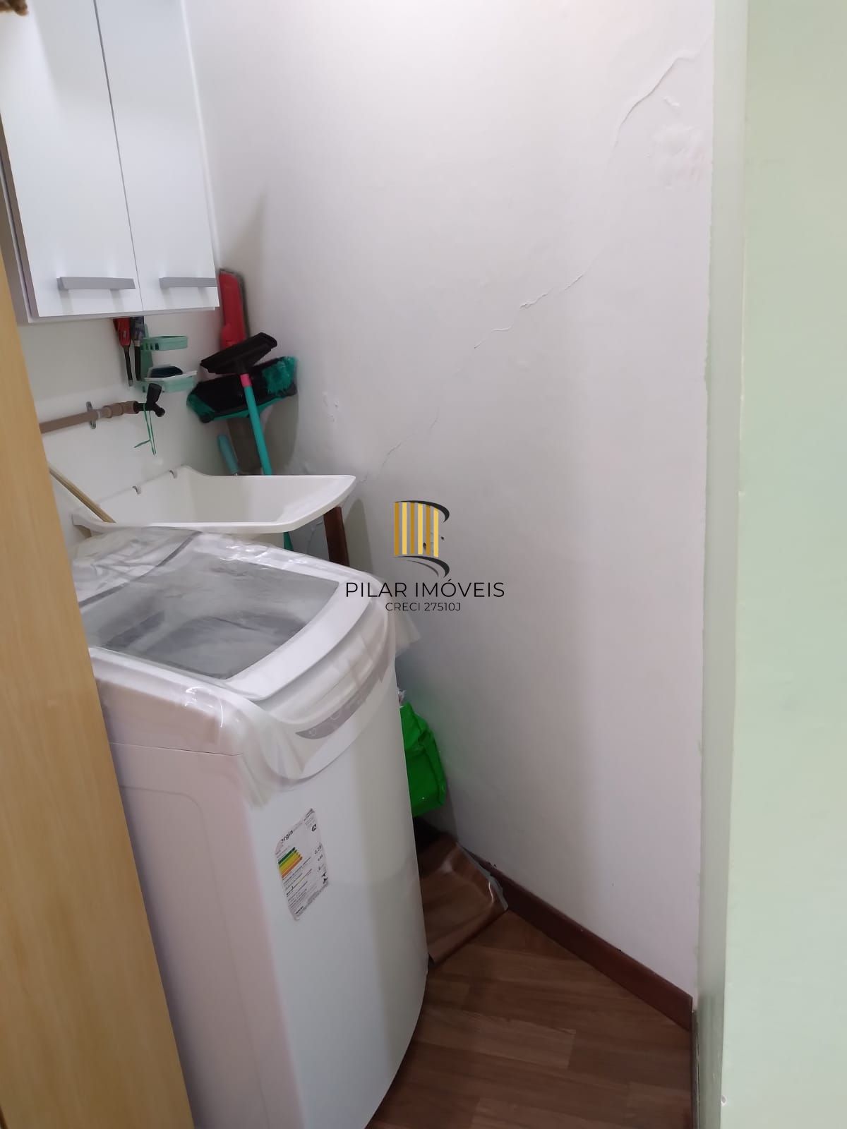 Venda de estúdio semi mobiliado no Passo d'Areia por 138mil!