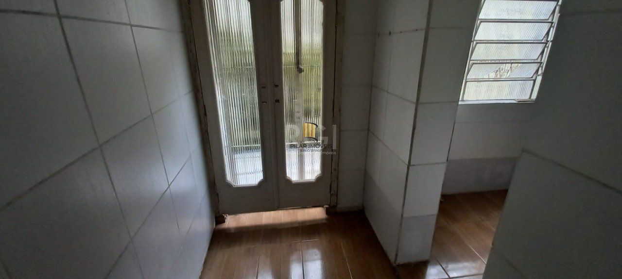 Sobrado para Venda - 110m², 4 dormitórios, sendo 1 suites, 2 vagas - Floresta