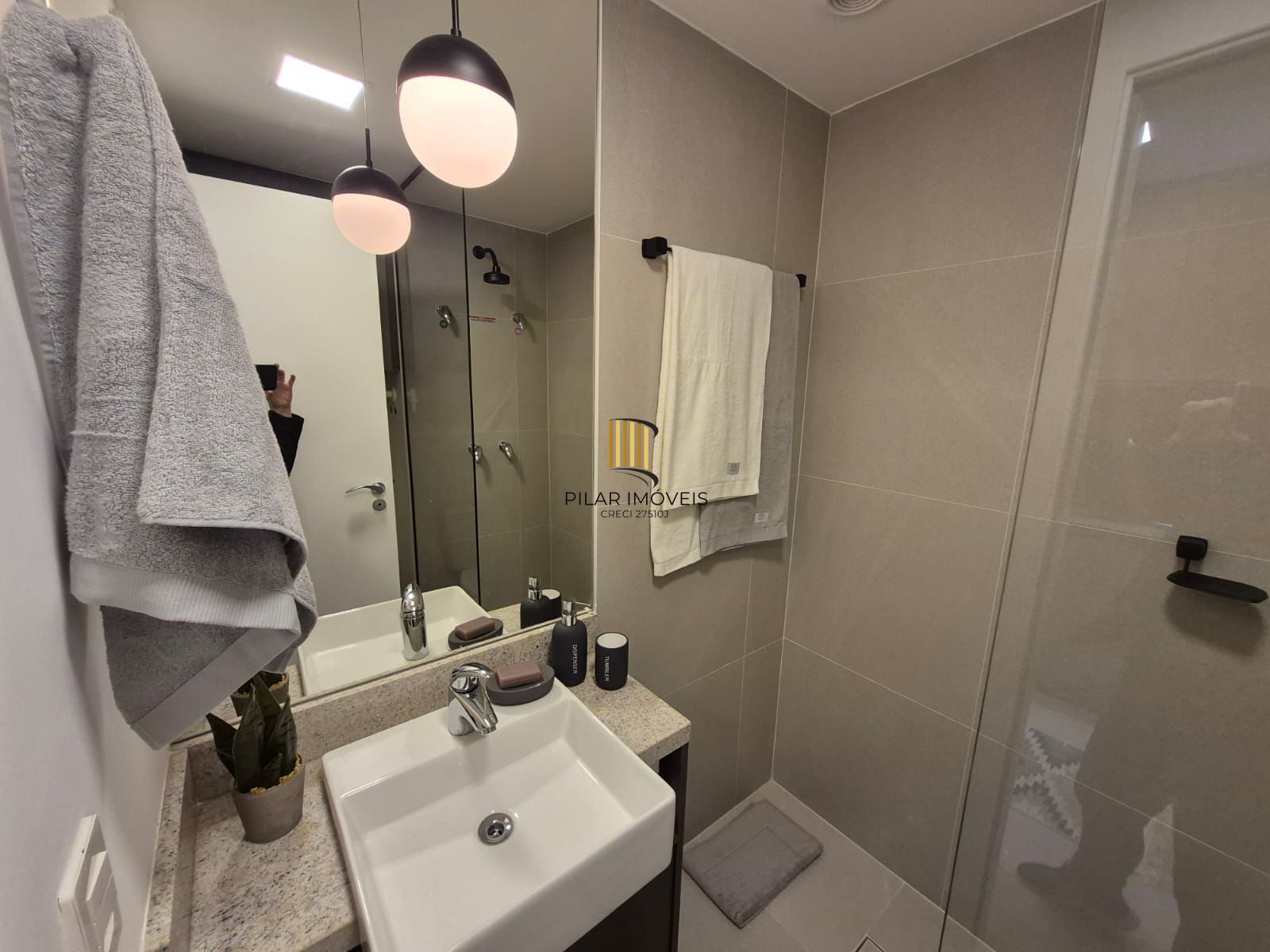 Studio Finamente mobiliado