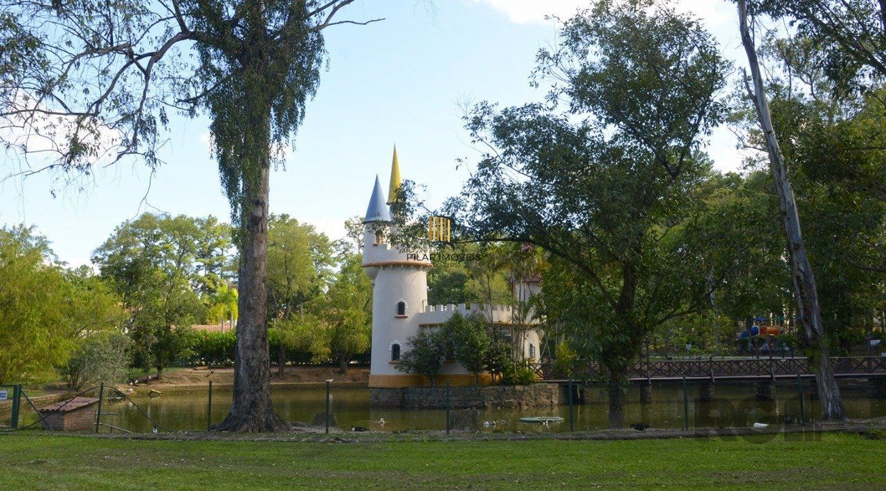 Casa de Condomínio 3 dormitórios no bairro Elsa