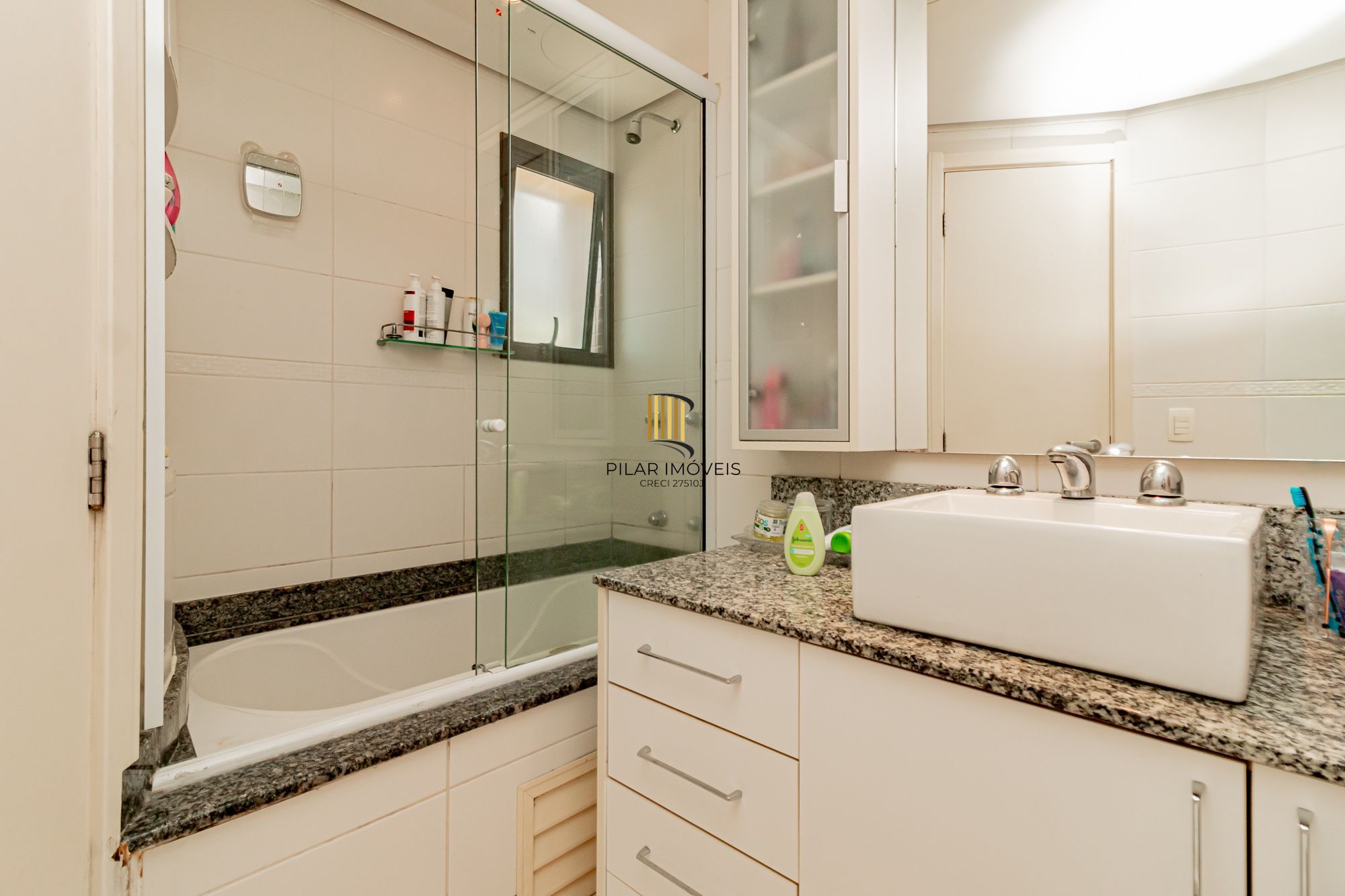 Apartamento garden 146m² com piscina. Bairro Mont Serrat