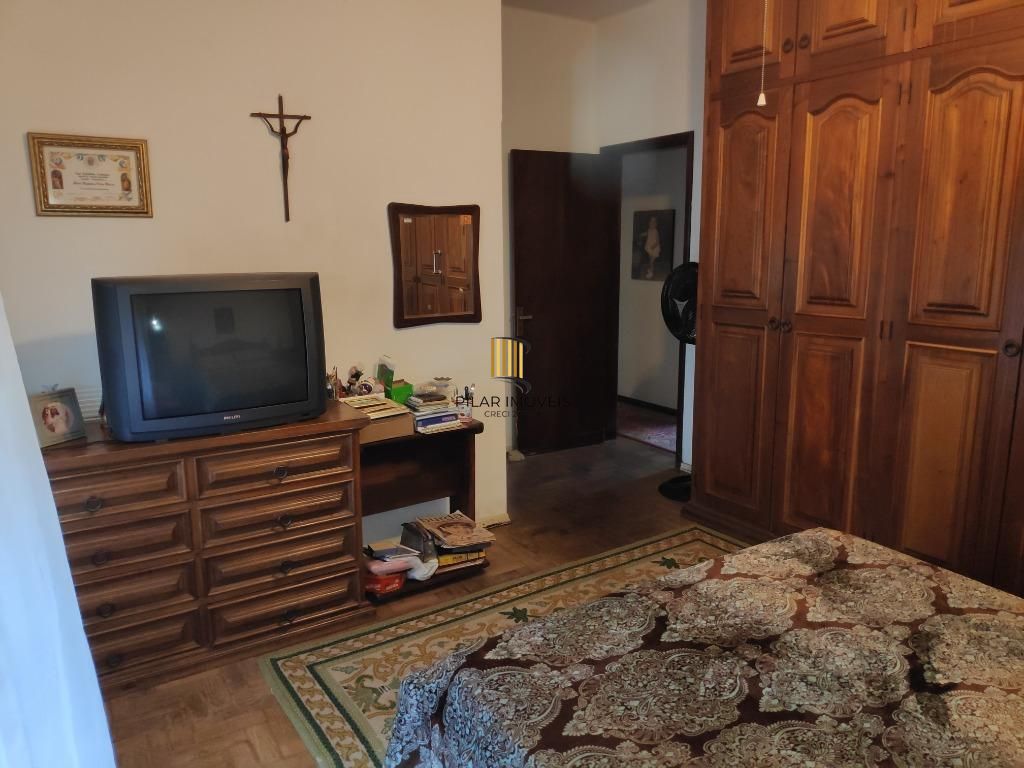 Casa para Venda - 460m², 3 dormitórios, 3 vagas - Três Figueiras