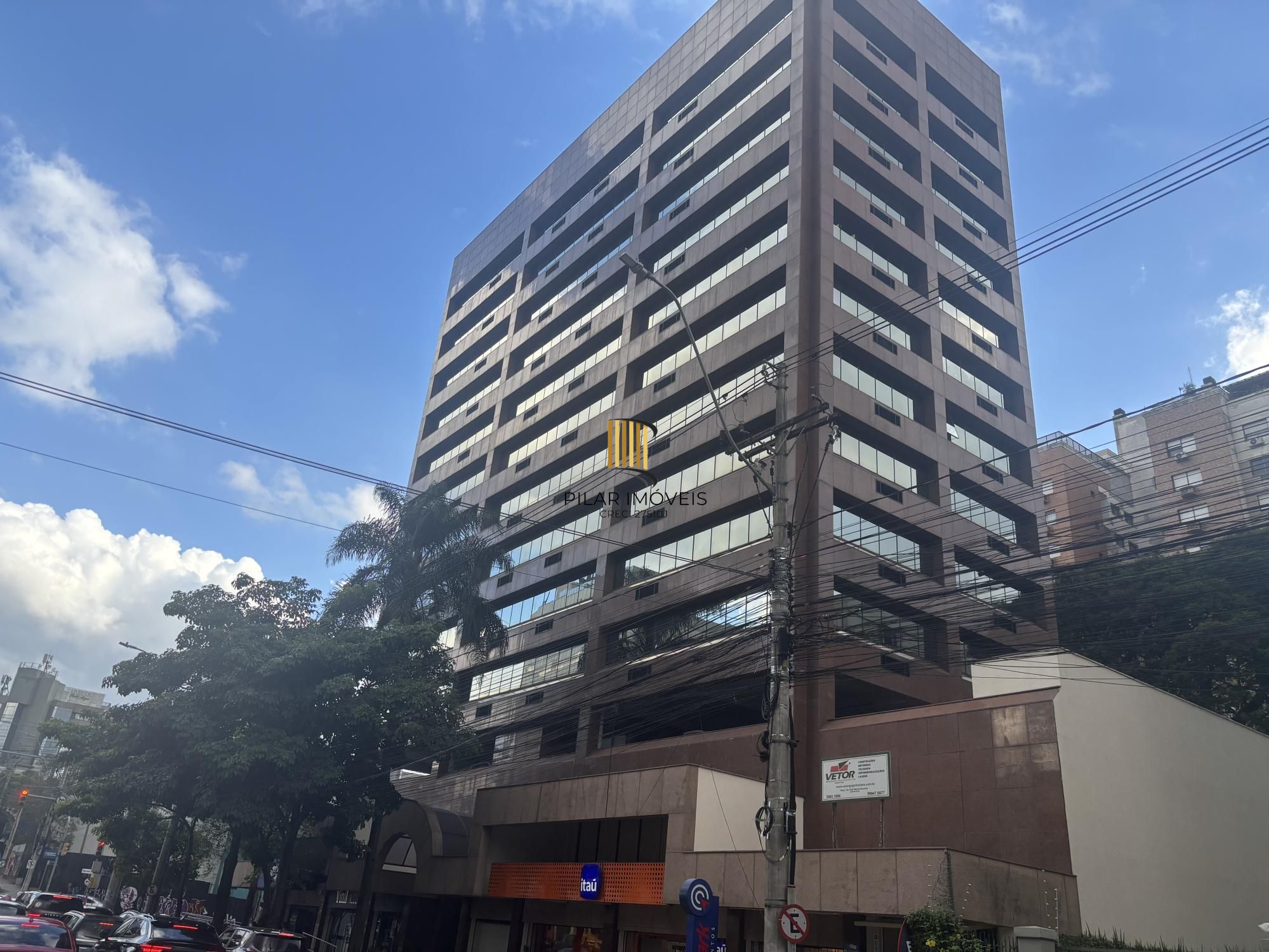 Vende 7 salas com área privativa de 308,67m² no coração da nova Carlos Gomes - Pilar Imóveis