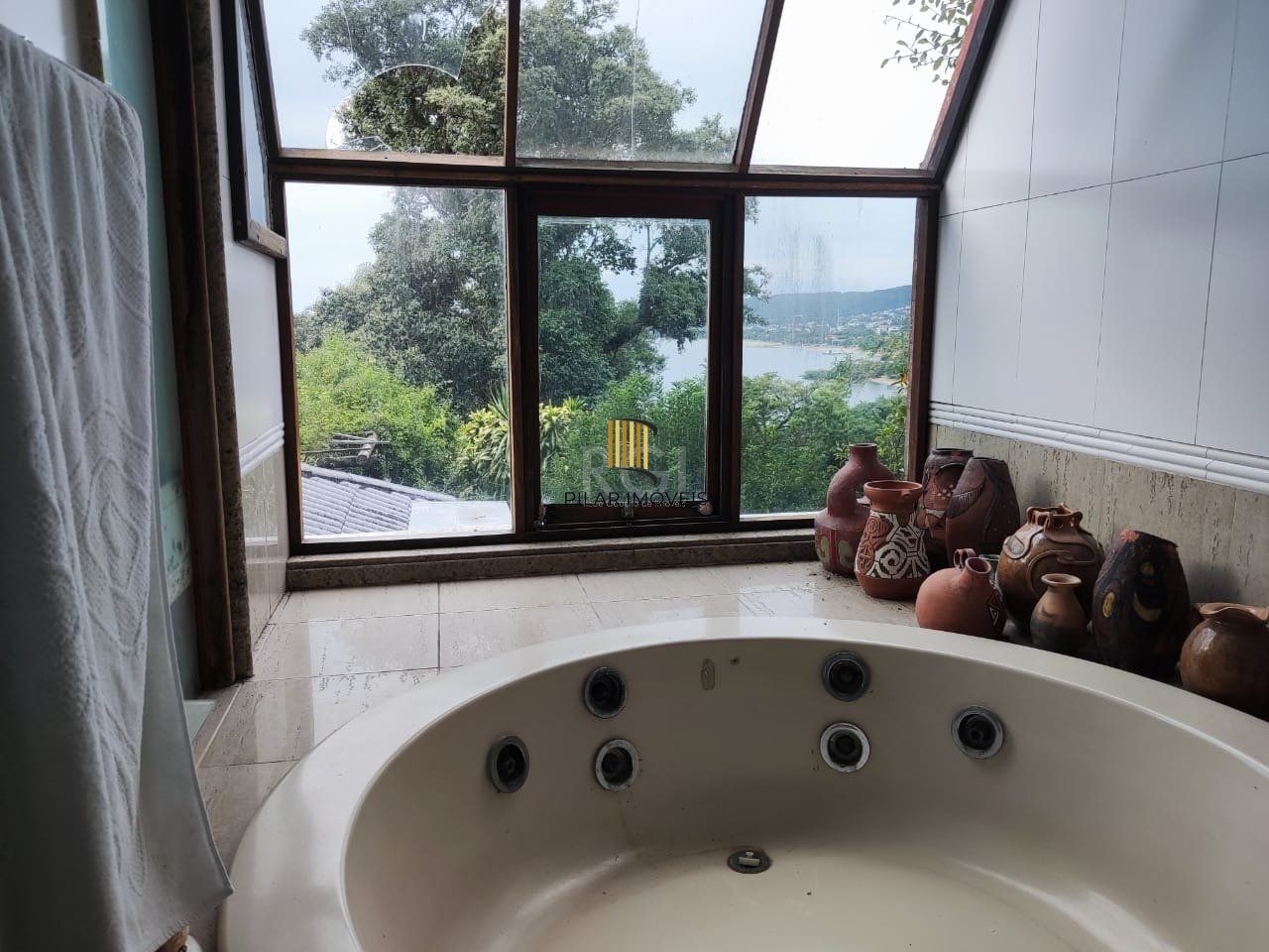 Casa para Venda - 1000m², 4 dormitórios, sendo 2 suites, Espirito Santo