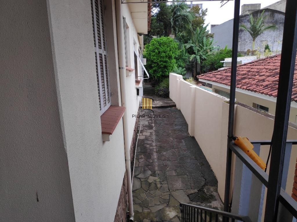 Casa para Venda - 460m², 3 dormitórios, 3 vagas - Três Figueiras