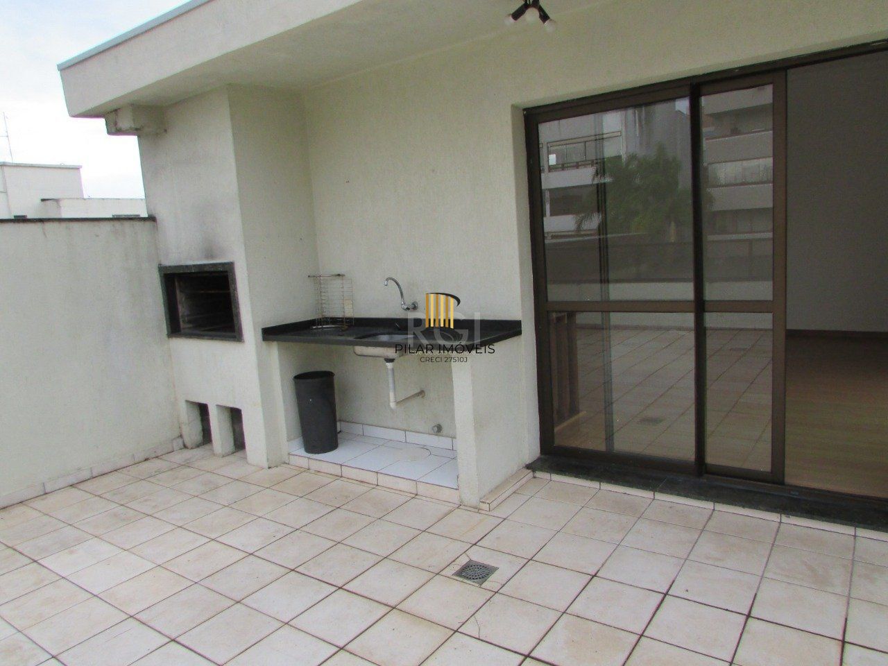 Cobertura com 2 dormitórios à venda, 150 m² por R$ 850.000,00 - Petrópolis - Porto Alegre/RS