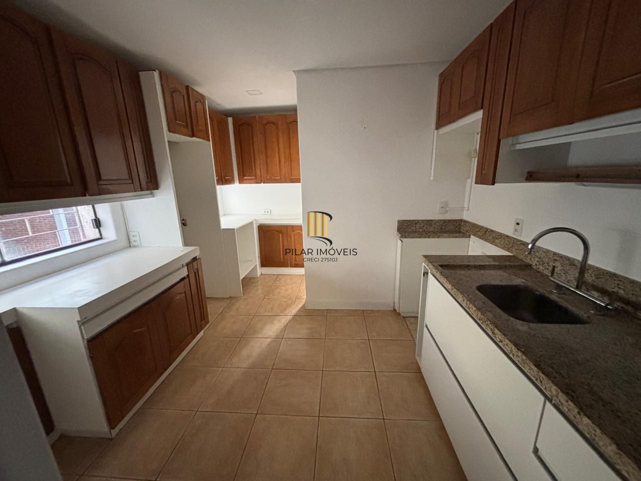 vende apto de dois quartos próximo ao parcão
