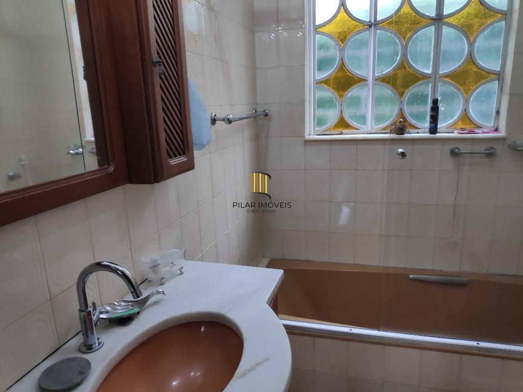 Casa para Venda - 460m², 3 dormitórios, 3 vagas - Três Figueiras
