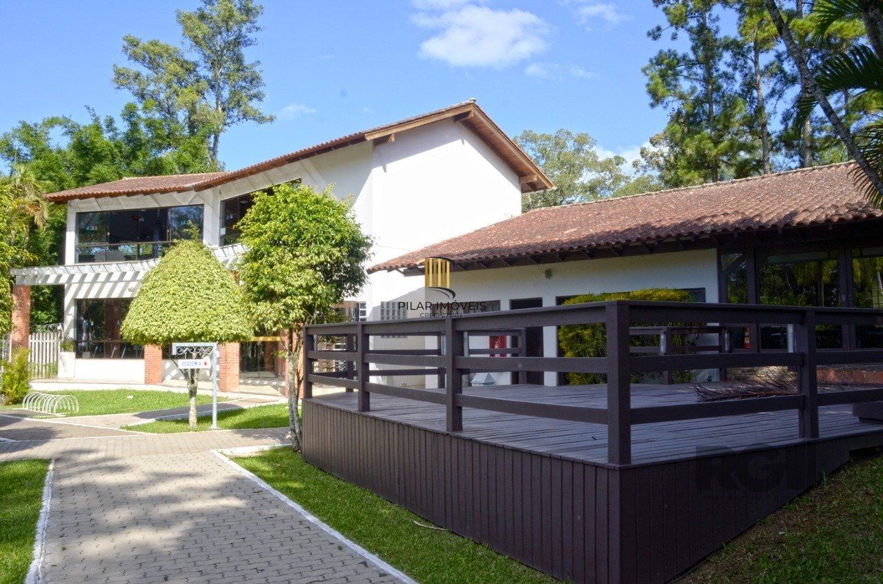 Casa de Condomínio 3 dormitórios no bairro Elsa