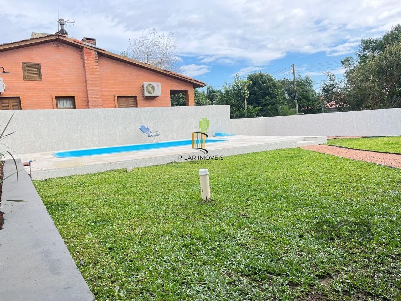 Sobrado 3 dormitórios no bairro São Lucas