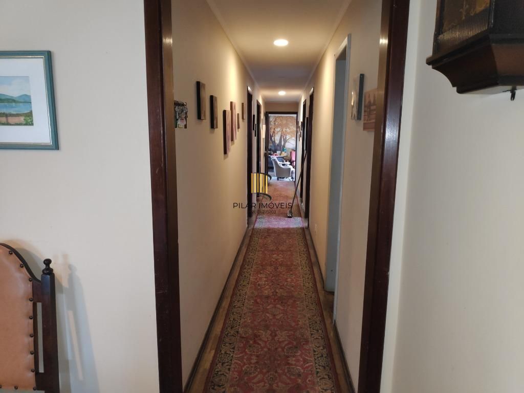 Casa para Venda - 460m², 3 dormitórios, 3 vagas - Três Figueiras