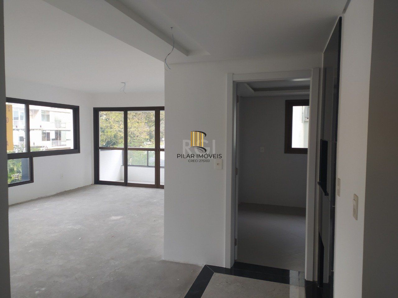 Apartamento para Venda - 123.71m², 3 dormitórios, sendo 1 suites, 1 vaga - Petrópolis