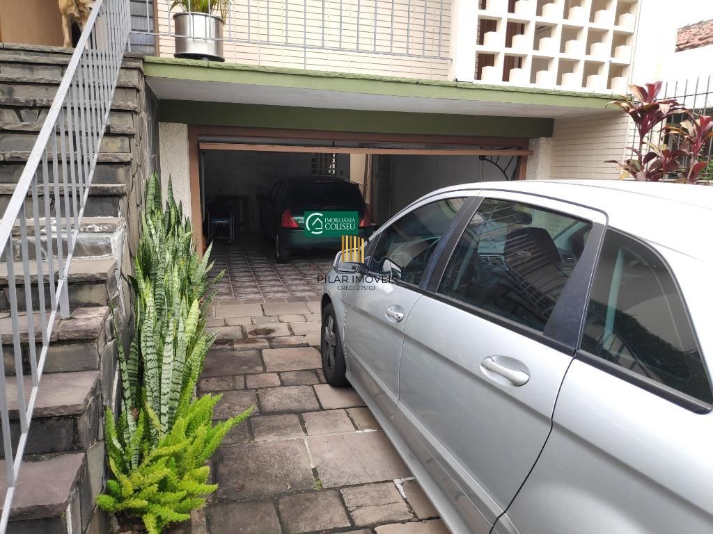 Casa para Venda - 460m², 3 dormitórios, 3 vagas - Três Figueiras