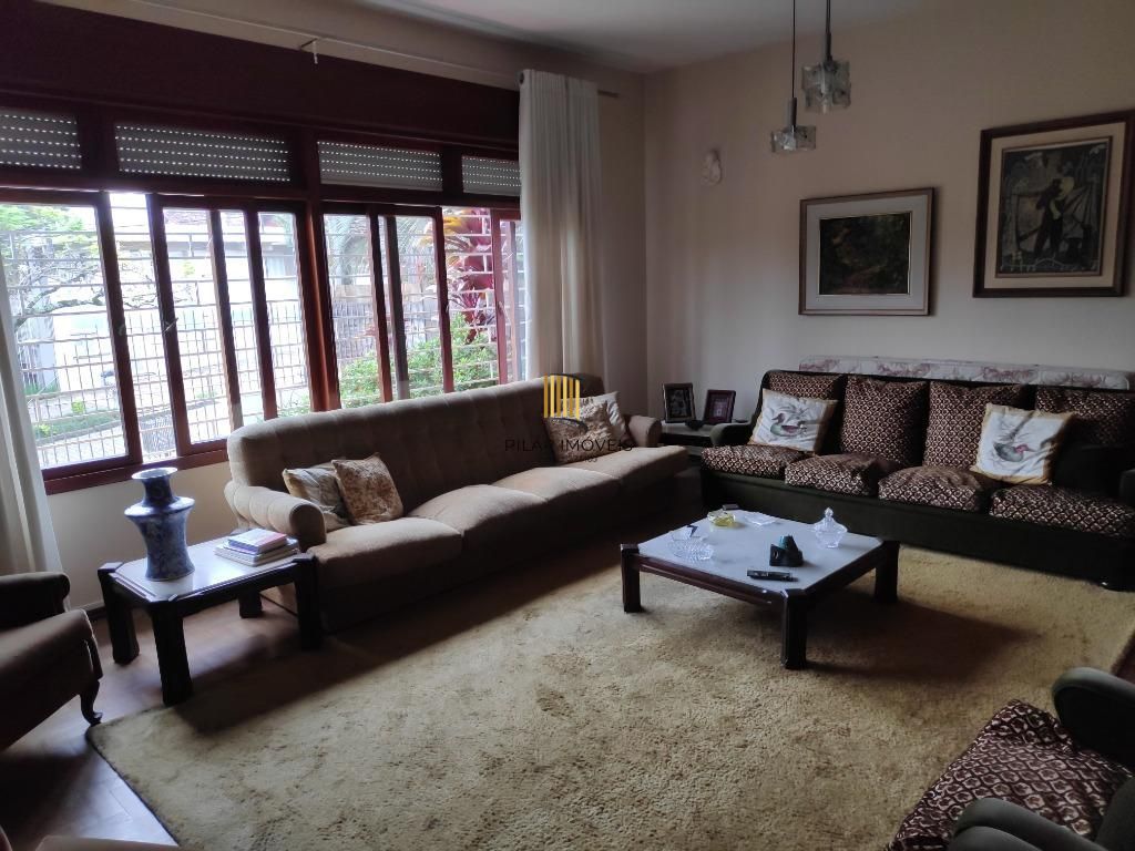 Casa para Venda - 460m², 3 dormitórios, 3 vagas - Três Figueiras