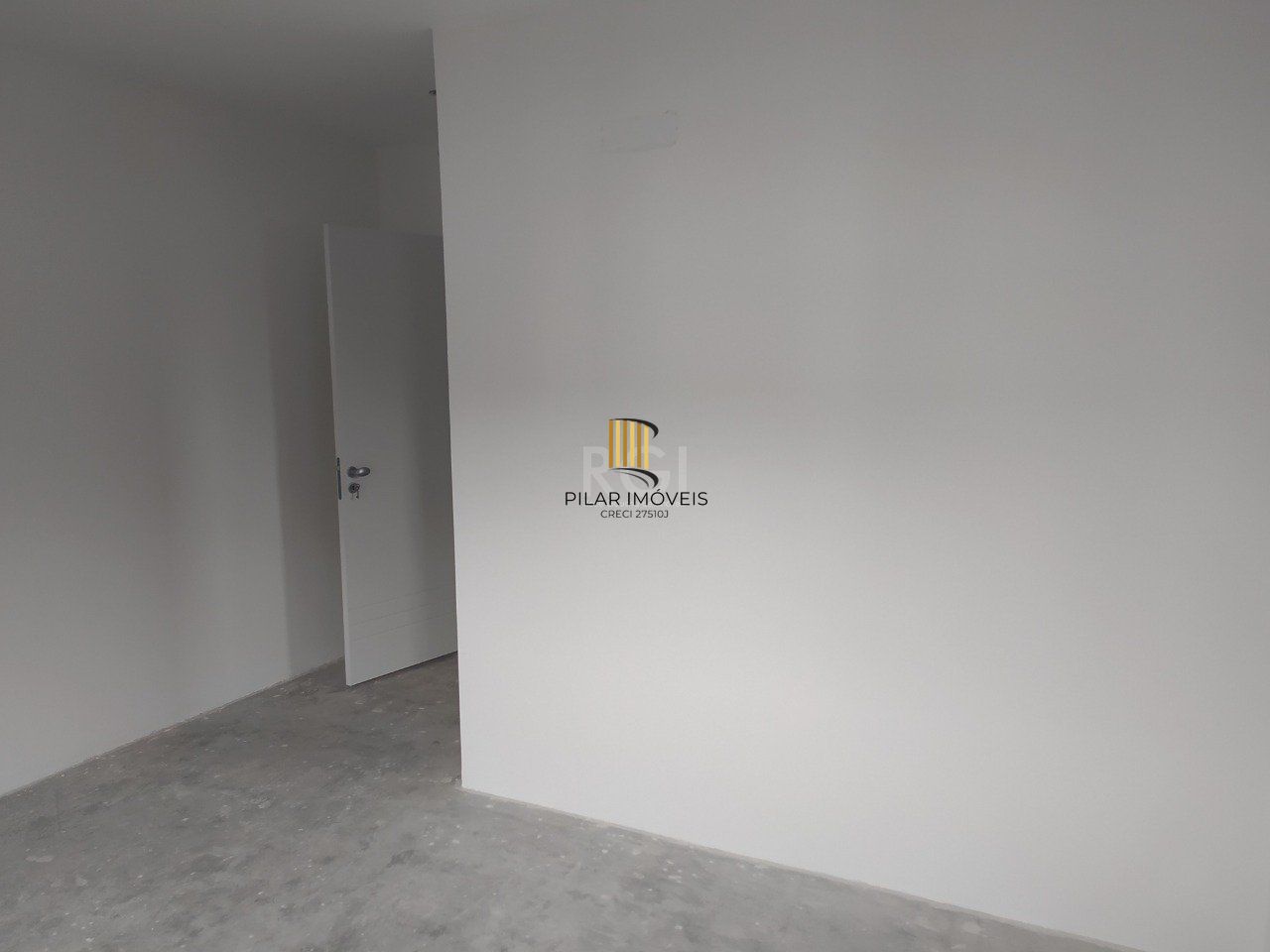 Apartamento para Venda - 123.71m², 3 dormitórios, sendo 1 suites, 1 vaga - Petrópolis