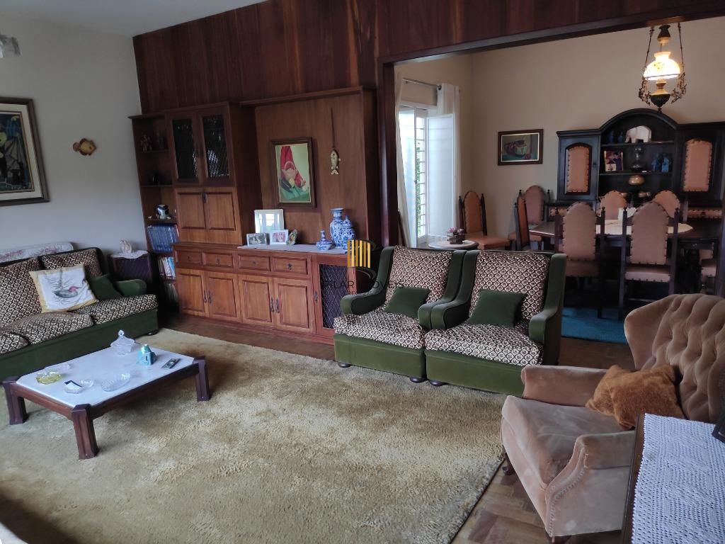 Casa para Venda - 460m², 3 dormitórios, 3 vagas - Três Figueiras