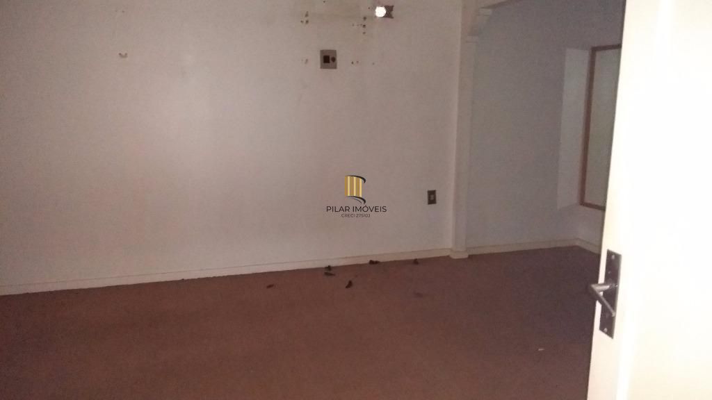 Casa para Venda - 485m², 5 dormitórios, sendo 1 suites, 1 vaga - Petrópolis