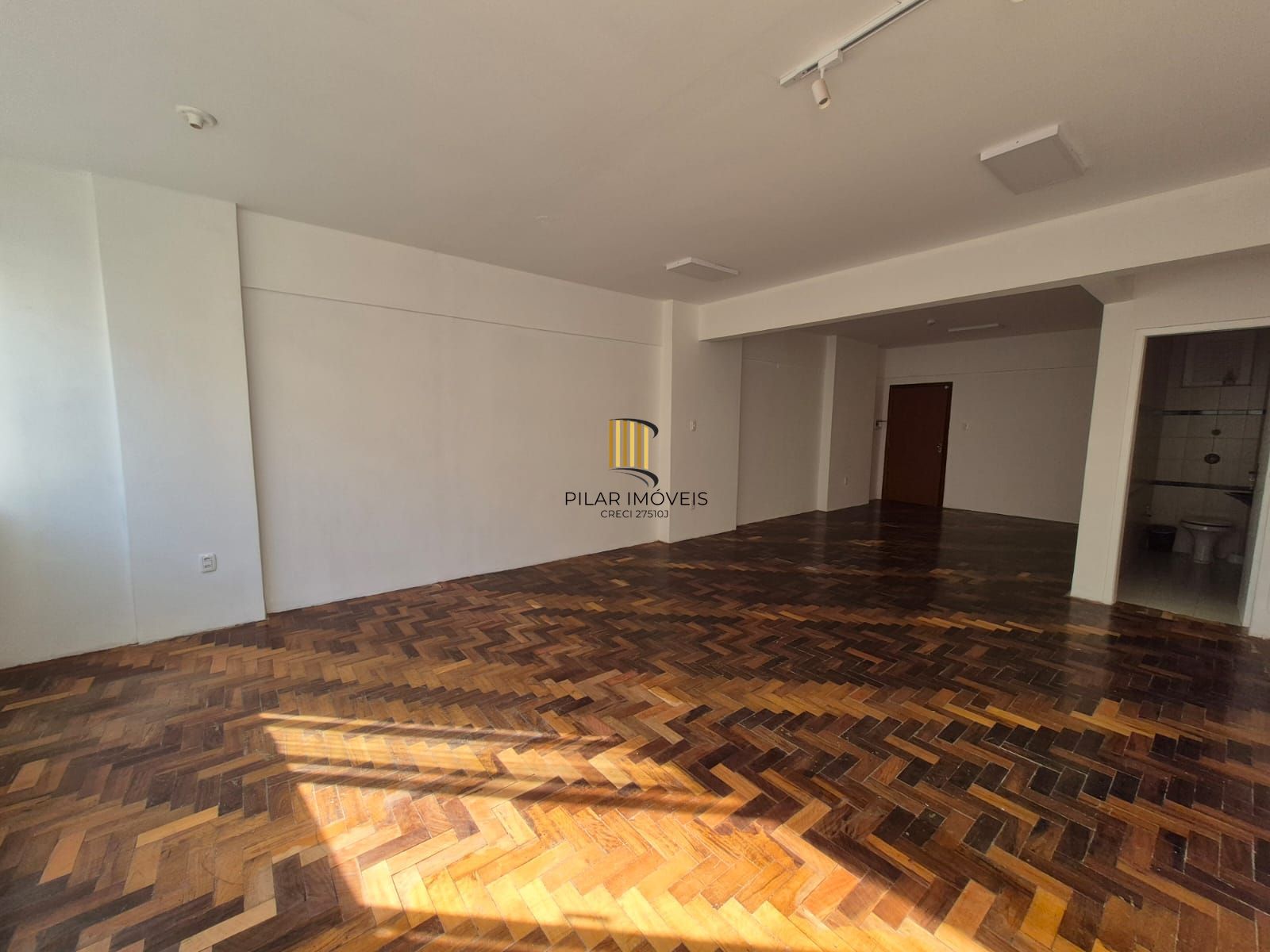 Venda  sala com 51.18m², Centro Histórico.