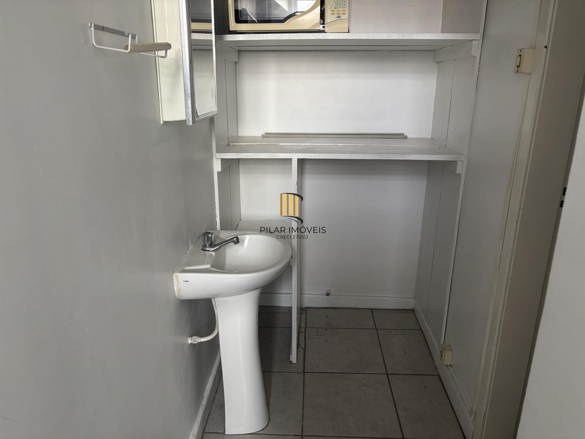 apartamento transformado em sala por 55mil com 52,30m²