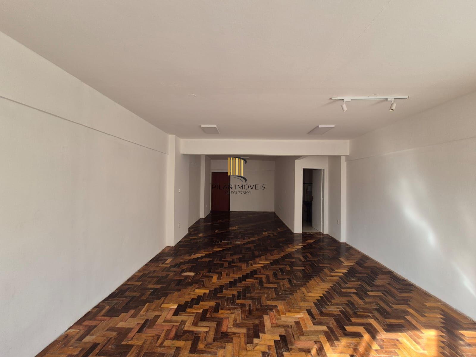 Venda  sala com 51.18m², Centro Histórico.