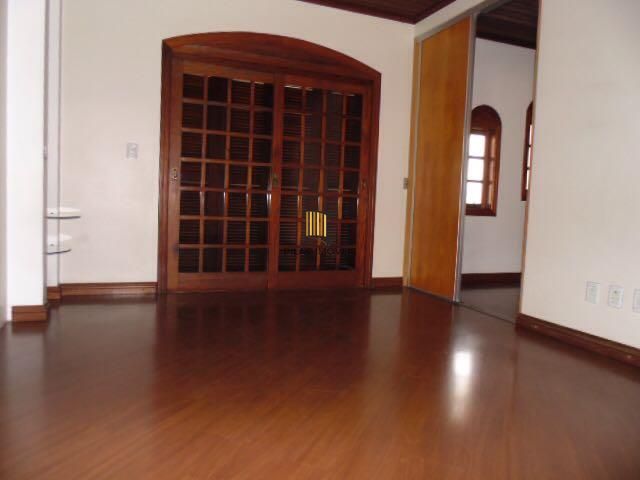 Casa para Venda - 250.78m², 3 dormitórios, sendo 1 suites, 2 vagas - Nova Cachoeirinha