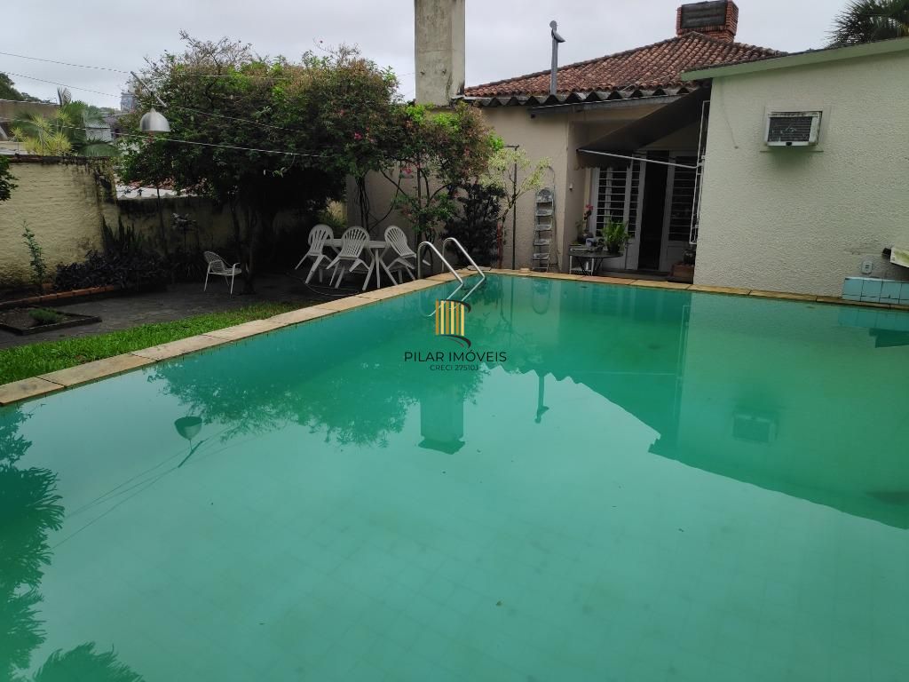 Casa para Venda - 460m², 3 dormitórios, 3 vagas - Três Figueiras