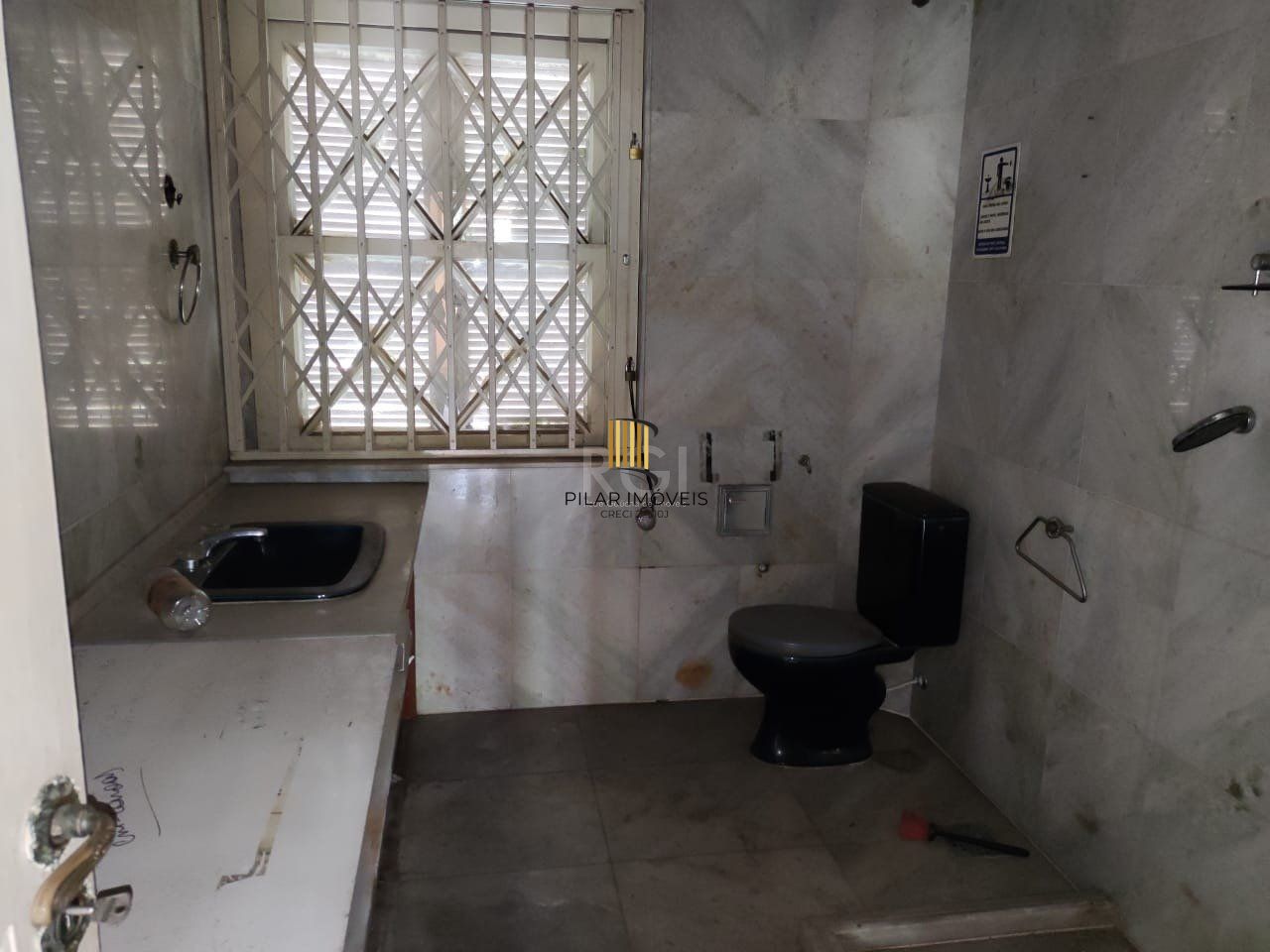 Casa para Venda - 140m², 3 dormitórios, Floresta