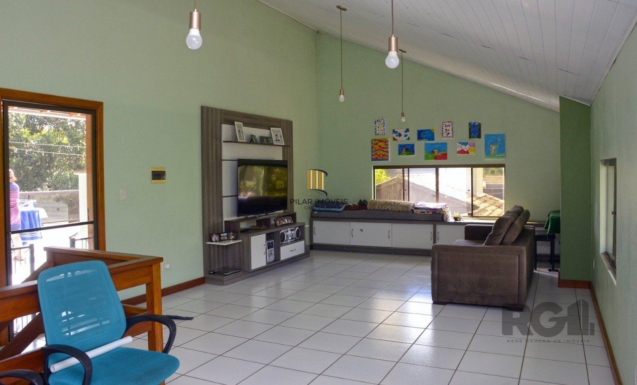 Casa de Condomínio 3 dormitórios no bairro Elsa