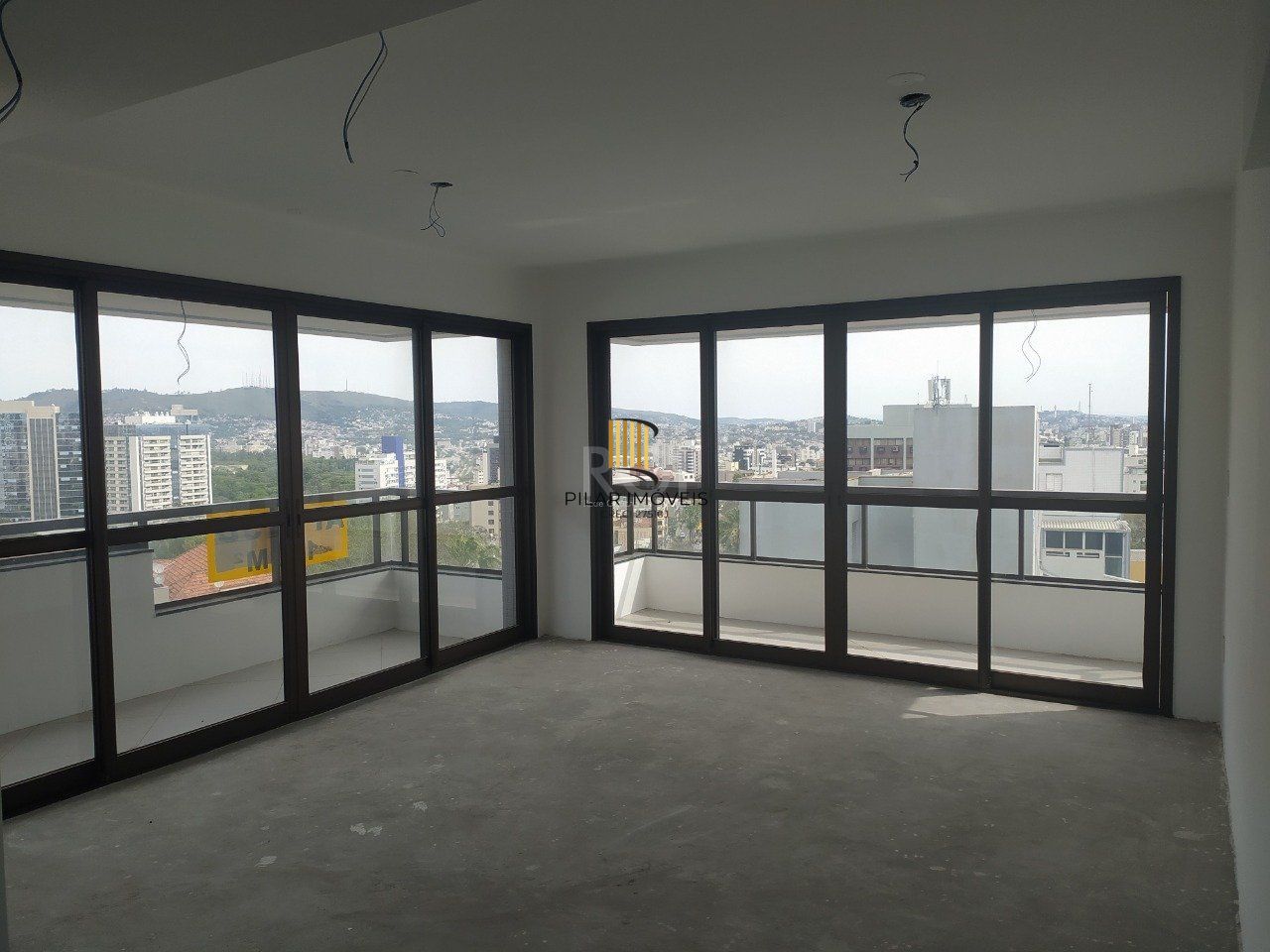 Apartamento para Venda - 119.65m², 3 dormitórios, sendo 1 suites, 2 vagas - Petrópolis - Pilar Imóveis