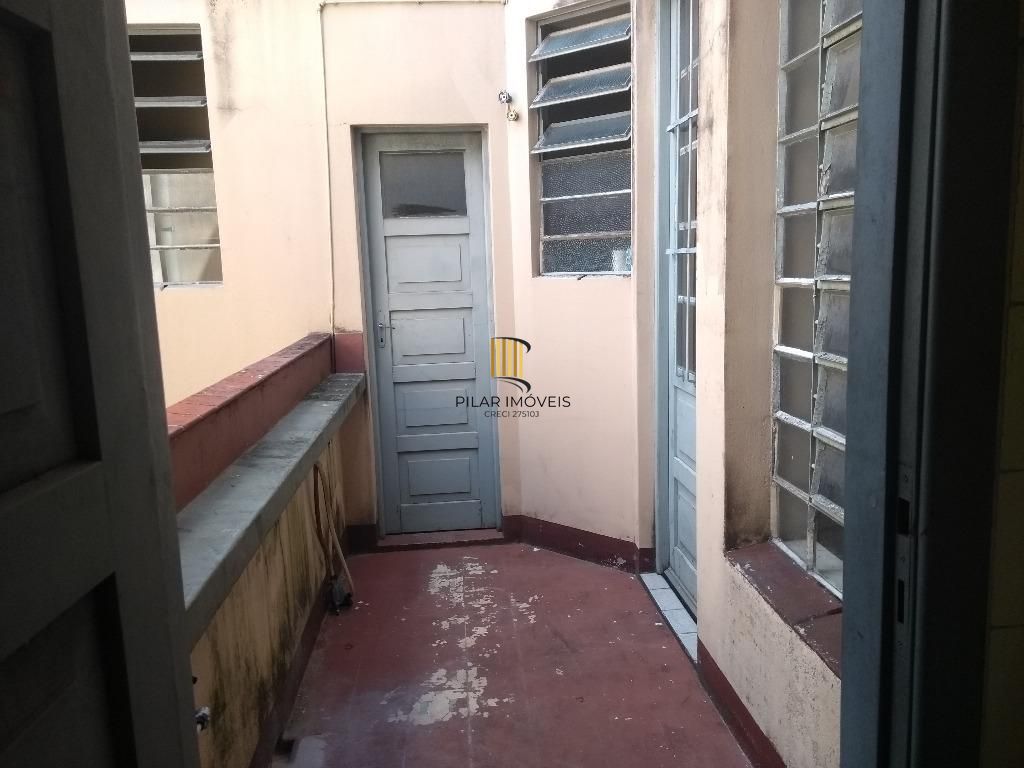 Predio para Venda - 300m², 0 dormitórios, Floresta