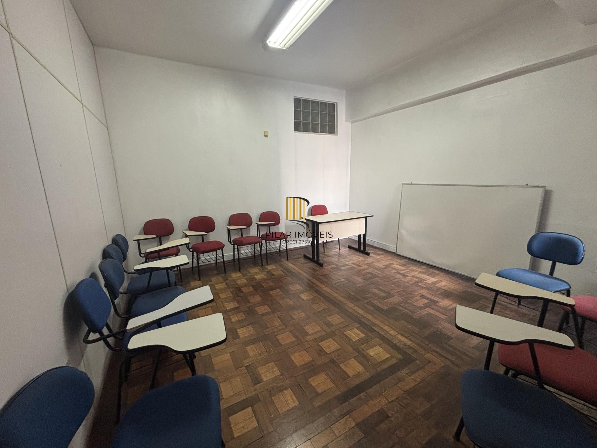 apartamento transformado em sala por 55mil com 52,30m²