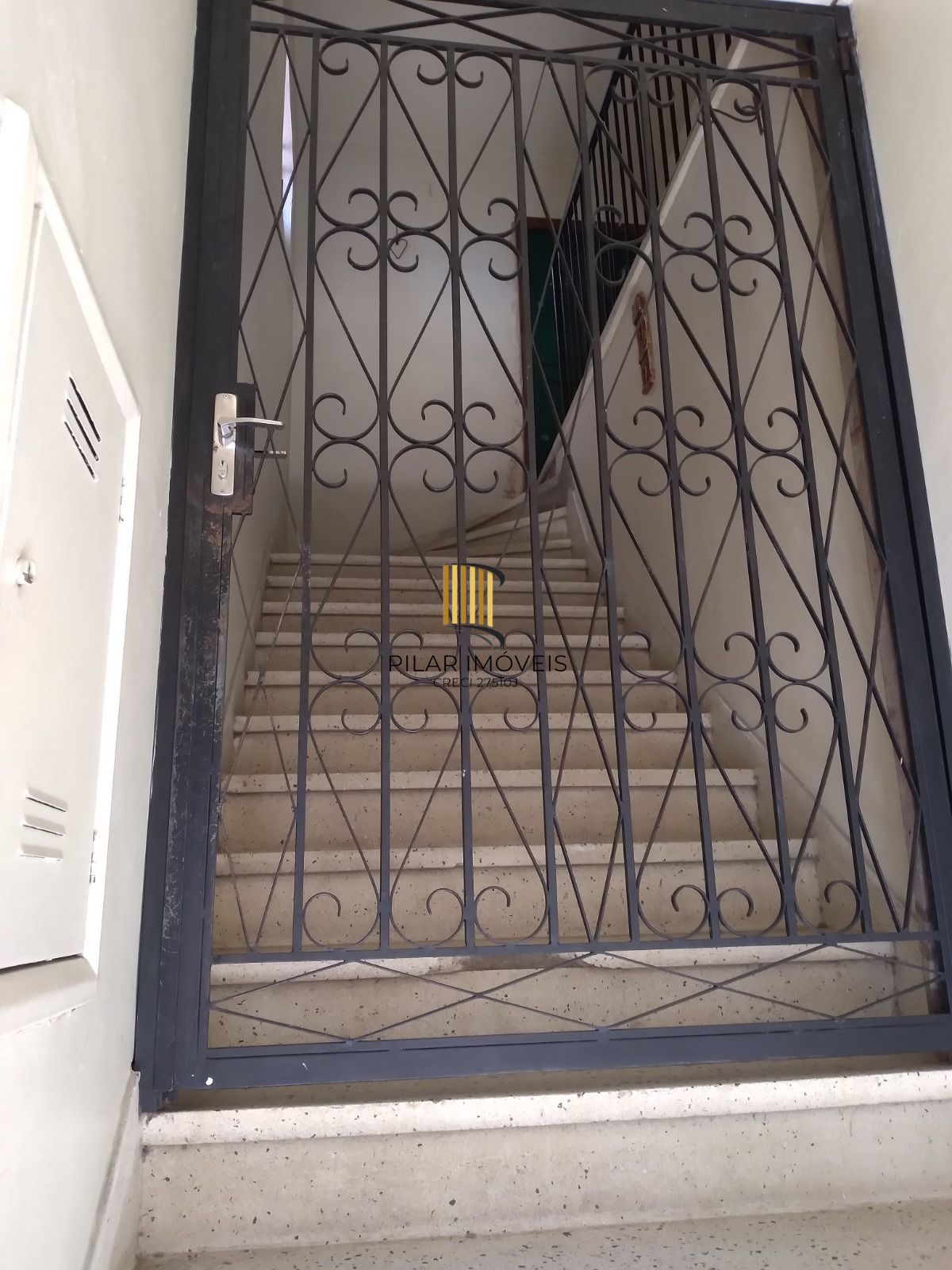 Venda de estúdio semi mobiliado no Passo d'Areia por 138mil!