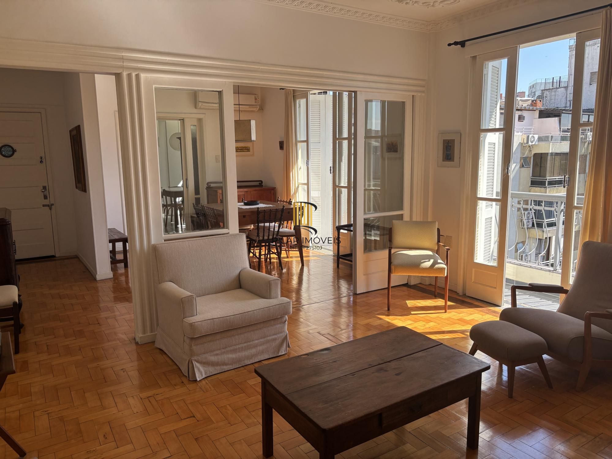 3 quartos com 151m² de área útil, além de lindo terraço no centro de poa