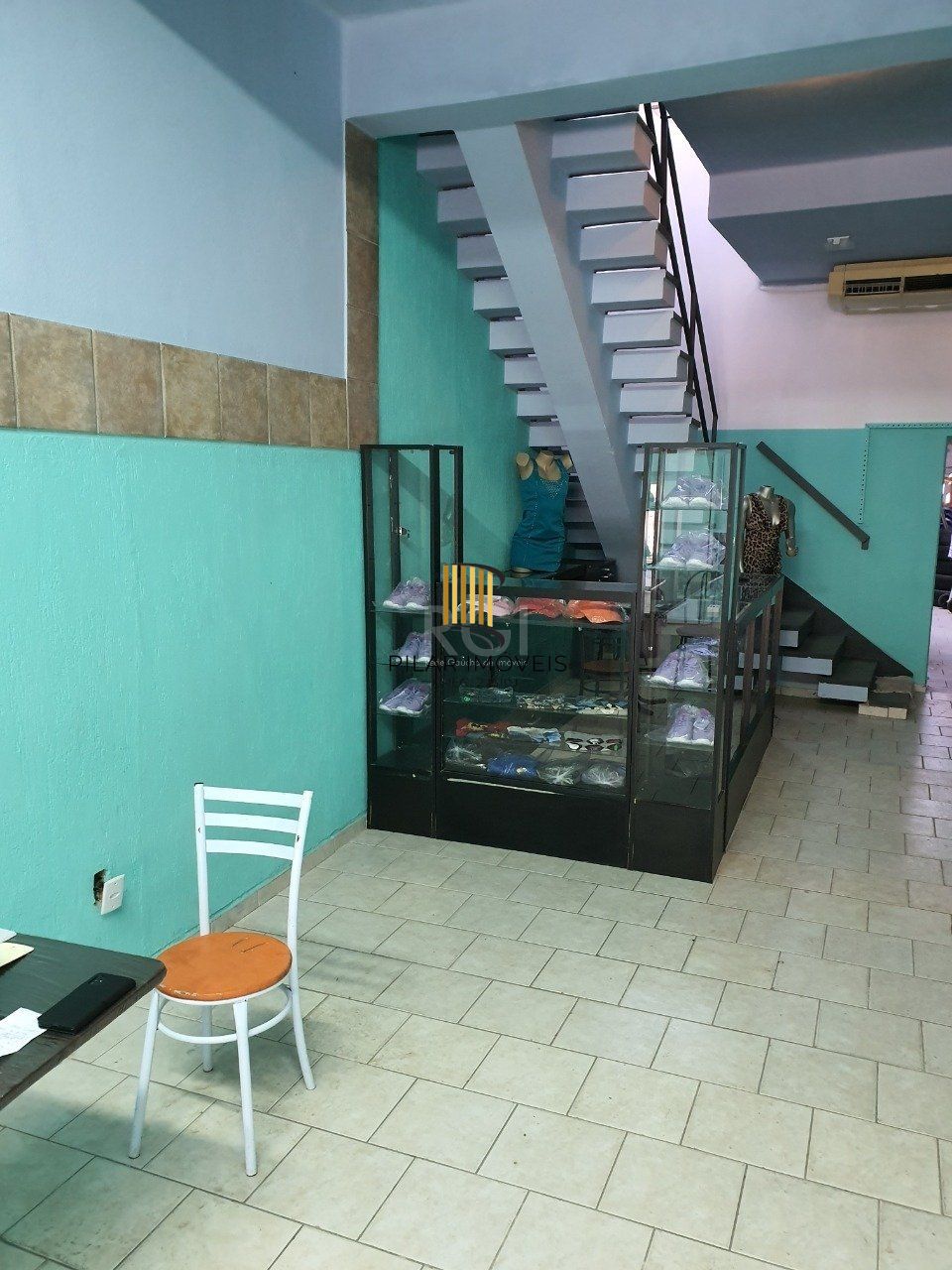 Loja para Venda - 159.74m², 0 dormitórios, São João