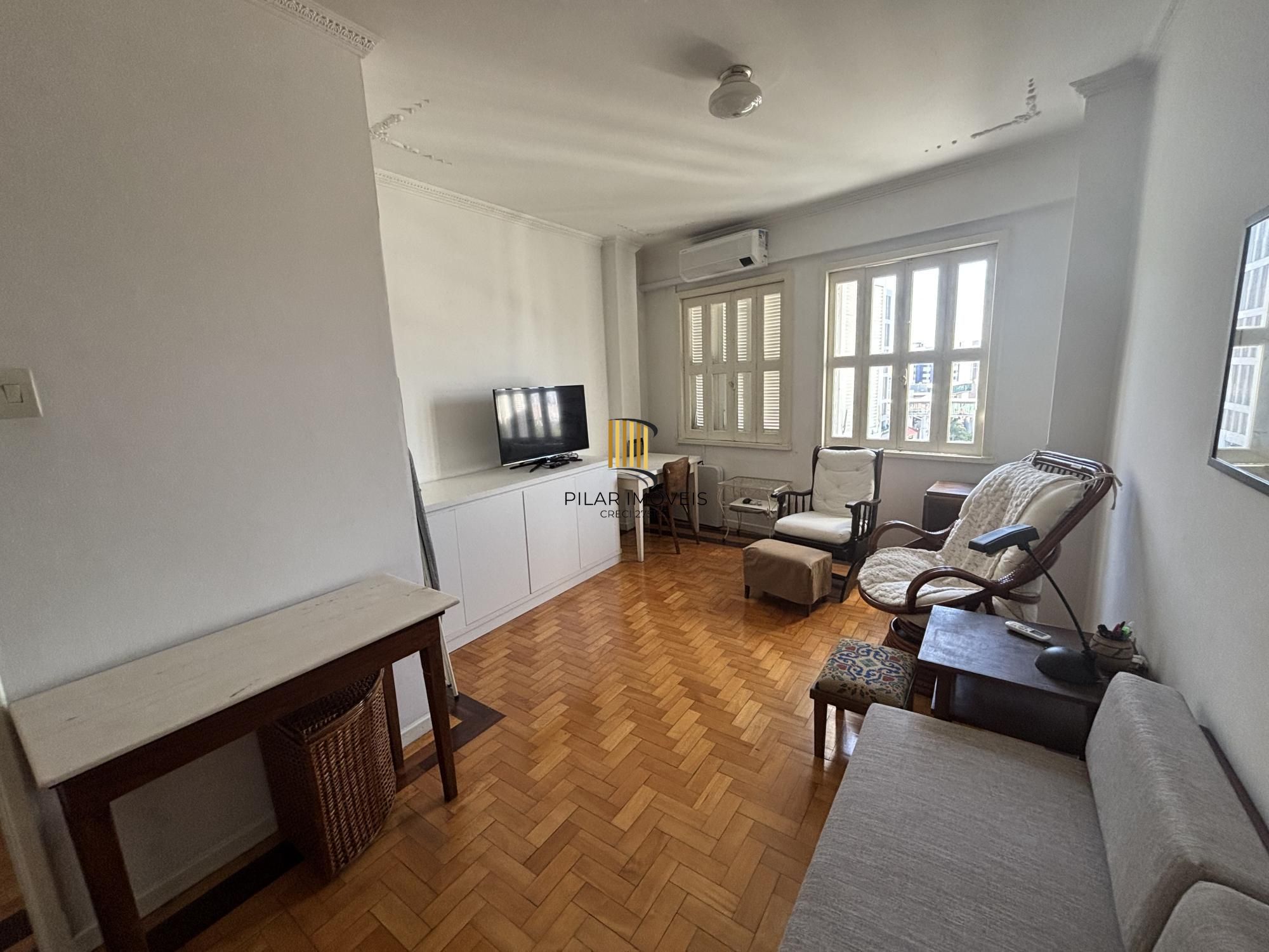 3 quartos com 151m² de área útil, além de lindo terraço no centro de poa