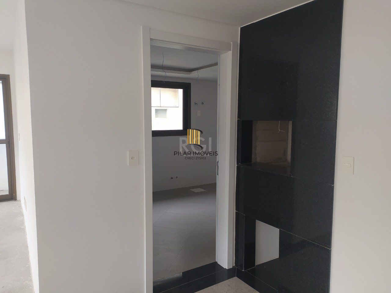 Apartamento para Venda - 123.71m², 3 dormitórios, sendo 1 suites, 1 vaga - Petrópolis