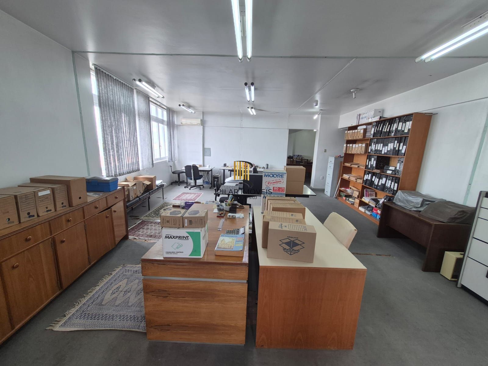 Vende conjunto de salas com 121,07 m²