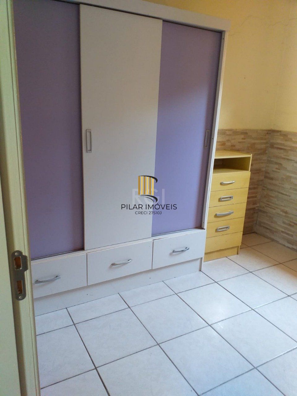 Casa 1 Dormitório(s) Bairro Camaquã