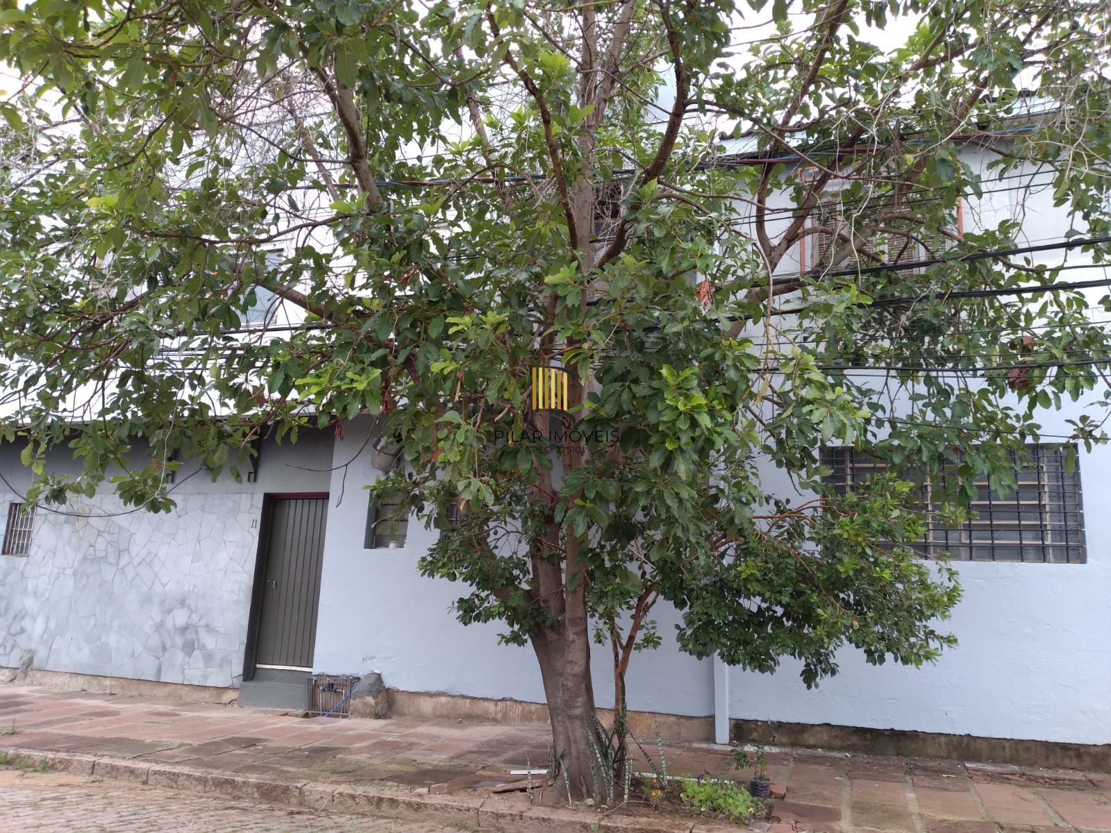 Venda de estúdio semi mobiliado no Passo d'Areia por 138mil!