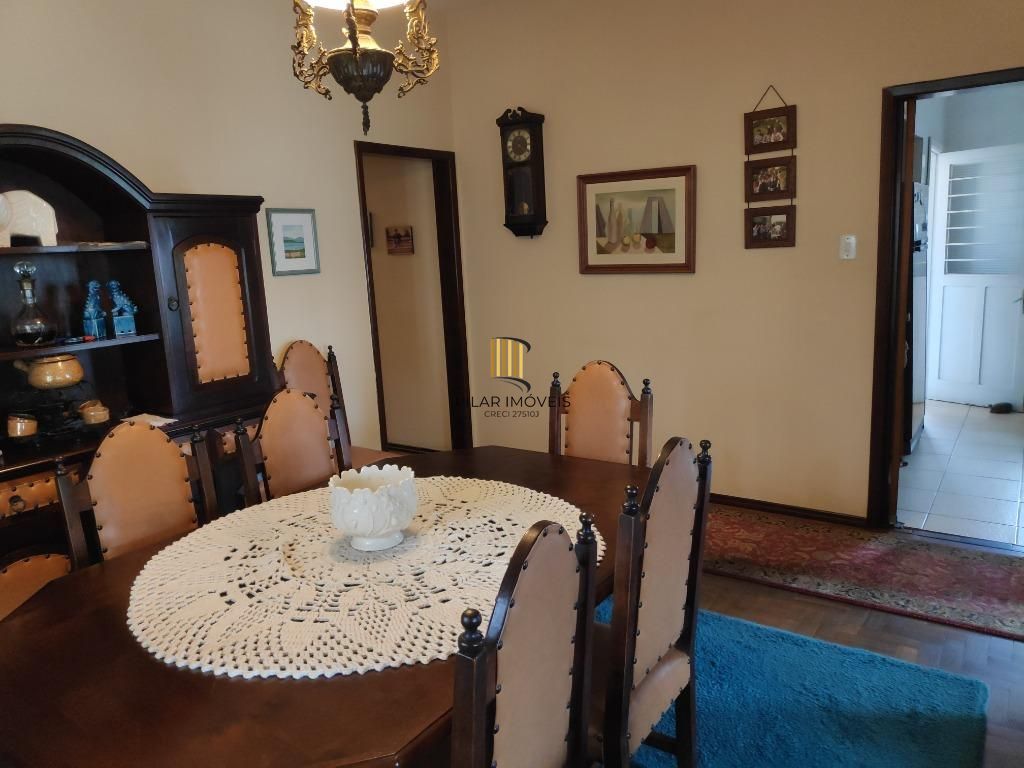 Casa para Venda - 460m², 3 dormitórios, 3 vagas - Três Figueiras