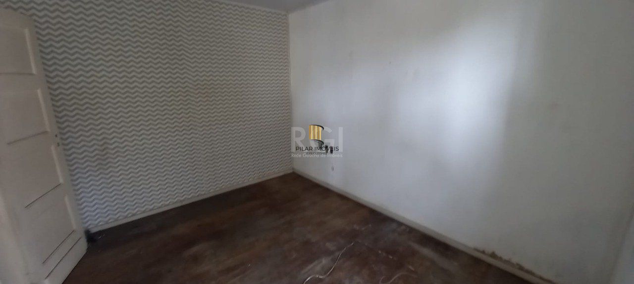 Sobrado para Venda - 110m², 4 dormitórios, sendo 1 suites, 2 vagas - Floresta